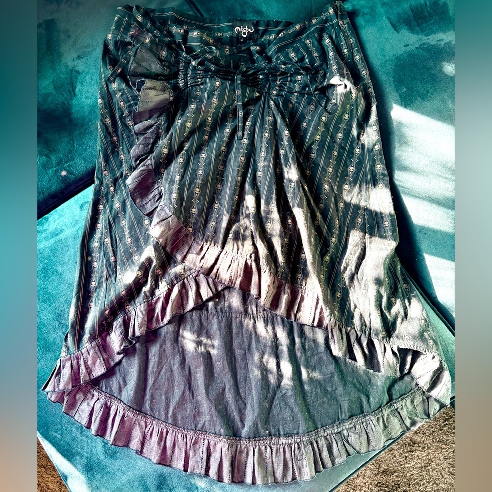 Mishu Skull & Ruffle skirt
